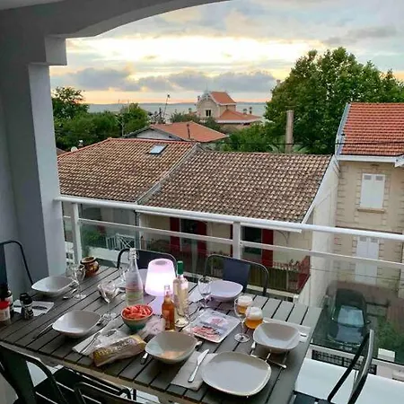 In Arcachon, Near The Apartamento