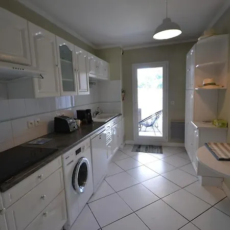 In Arcachon, Near The Apartamento Arcachón