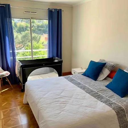 In Arcachon, Near The Apartamento *