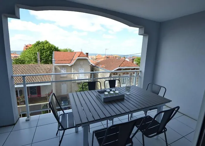 Apartment In Arcachon, Near The